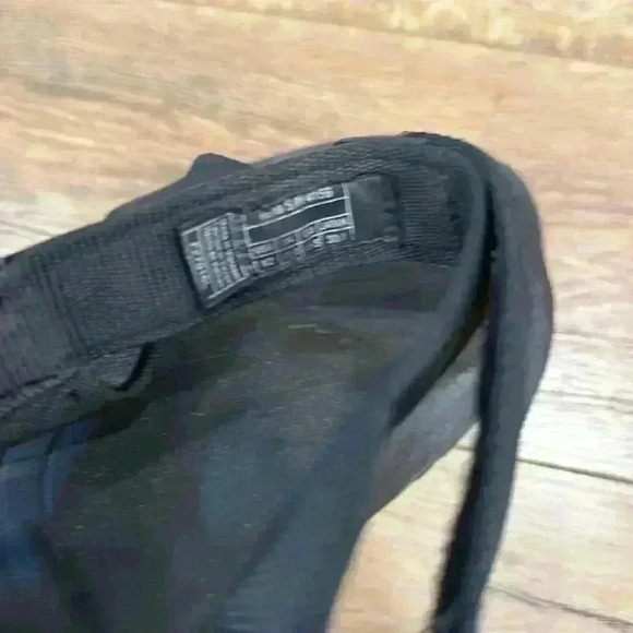 TEVA Men’s Sandals Size 12 in Great Condition - Picture 9 of 9